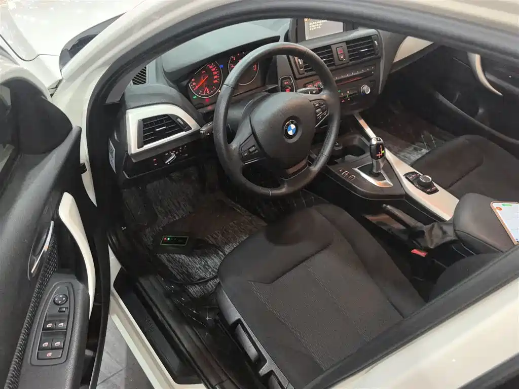 BMW 1 Series (Import) 2013 Facelift 116i Leading Model фото 16
