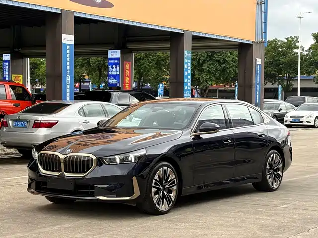 BMW 5 530Li, Престиж, Люкс-пакет