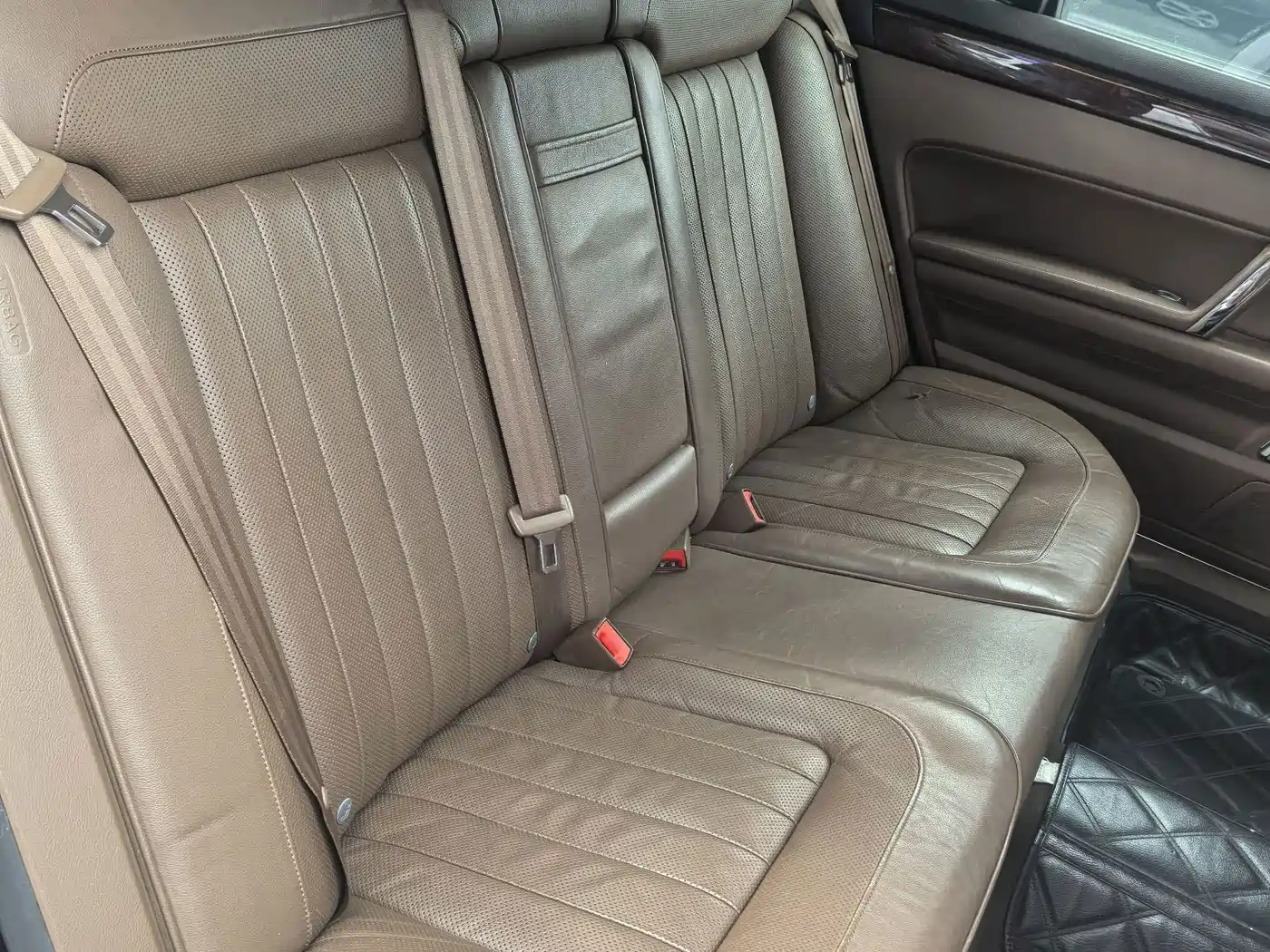 Volkswagen Phaeton 2011 2011 3.6L V6 5-Seater Extended Comfort