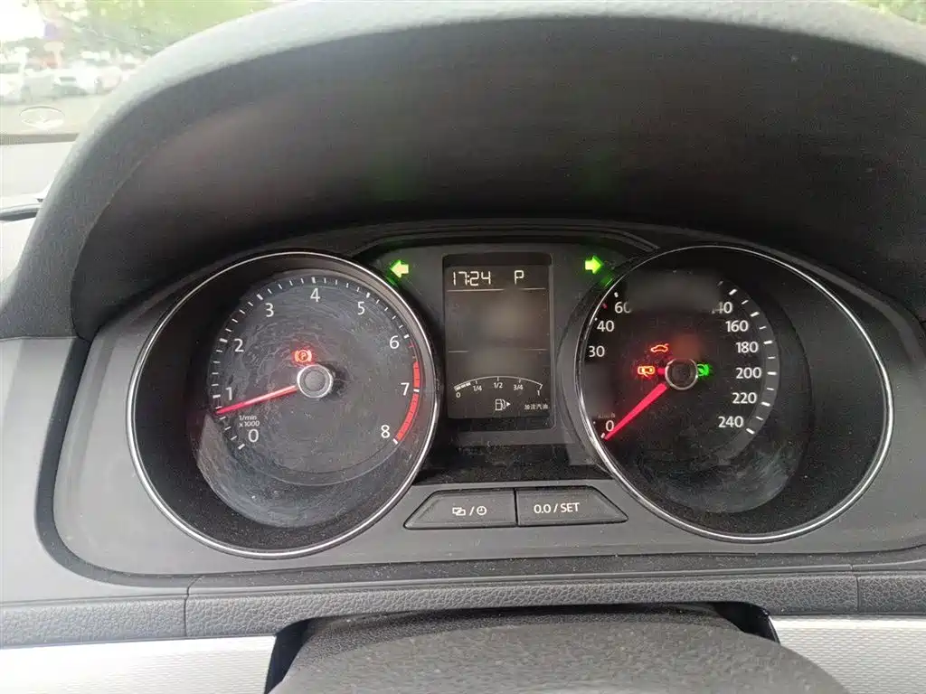 Volkswagen Lavida Tour 2017 230TSI DSG Comfort Edition фото 4