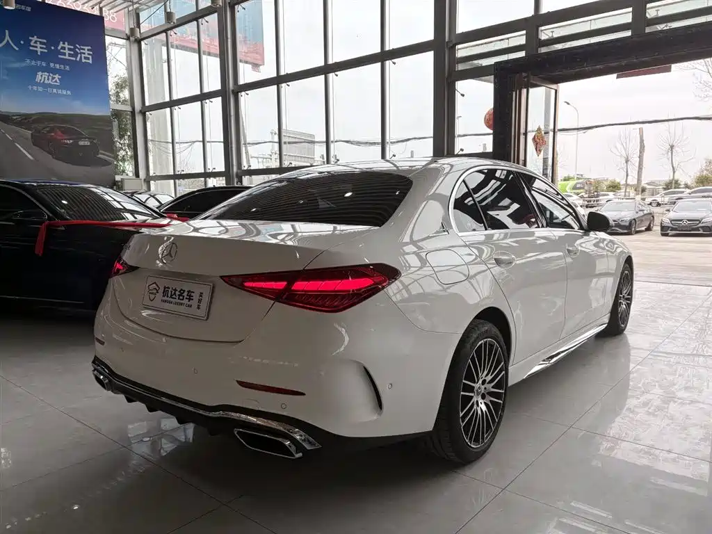 Mercedes-Benz C-Class 2023 Facelift C 200 L Sport Edition фото 4