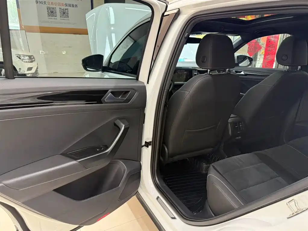 Volkswagen T-ROC 2021 280TSI DSG 4WD Luxury Connected фото 11