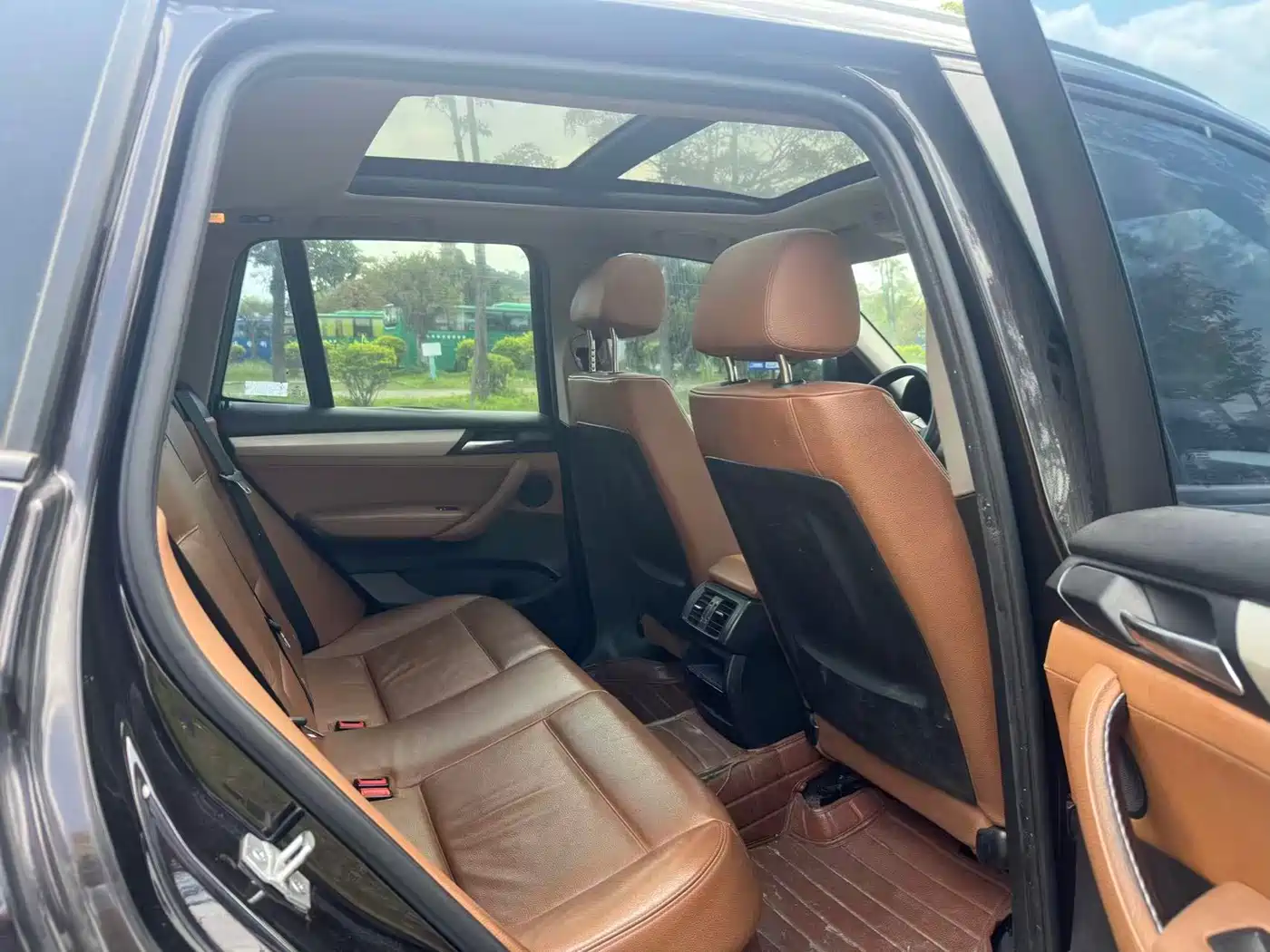 BMW X3 (Import) 2014 xDrive28i Leading Edition фото 9