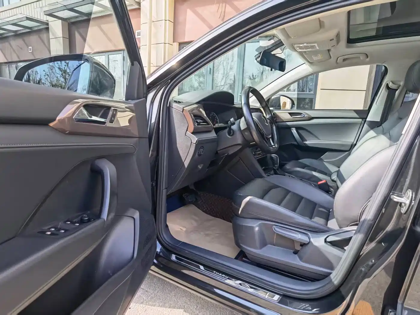 Volkswagen Tharu 2021 Model 280TSI 2WD Luxury Edition фото 15