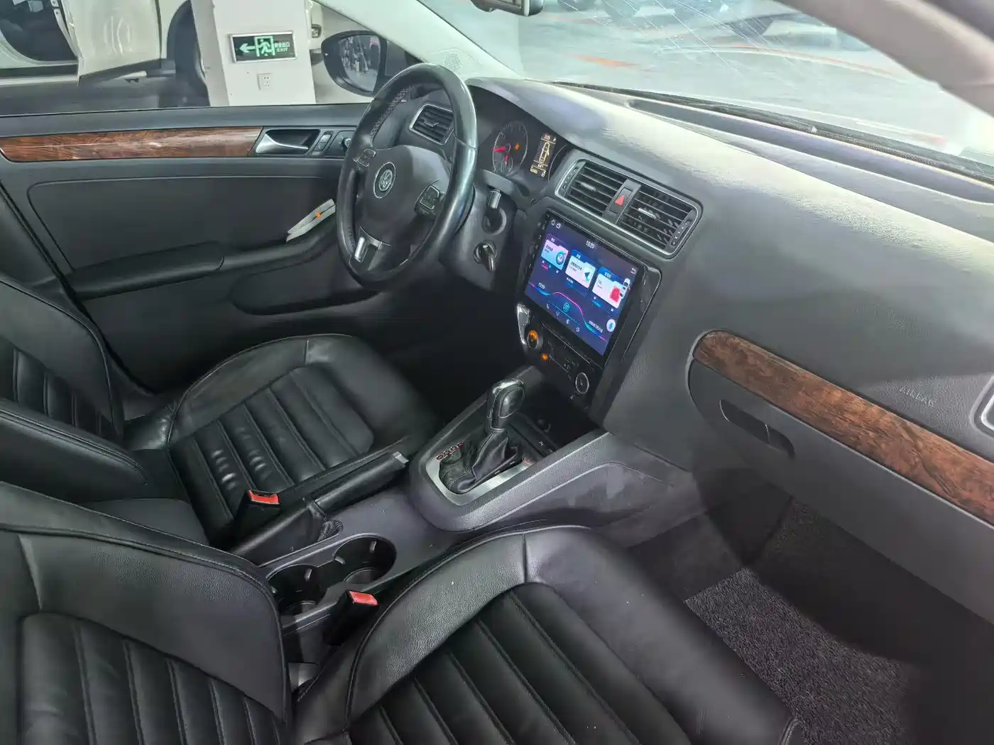 Volkswagen Sagitar 2014 1.4TSI Automatic Flagship фото 5