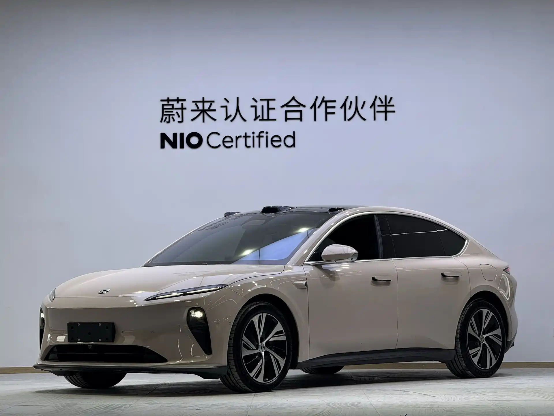 Фото 1 - NIO ET5