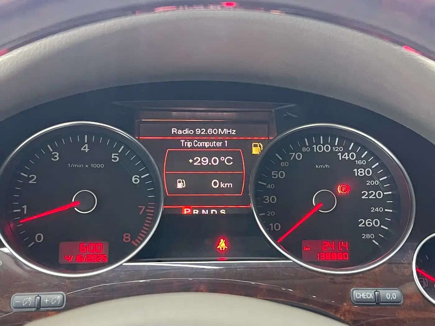 Audi A8 2009 Audi A8L 4.2 FSI quattro Premium фото 12