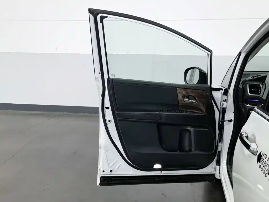 Фото 8 - Honda Odyssey