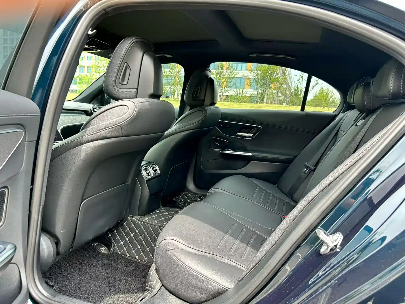 Mercedes-Benz C-Class 2023 C 260 L Sport фото 4