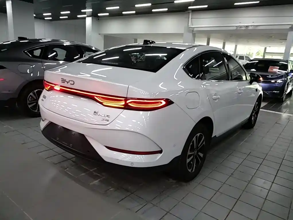 BYD Qin PLUS 2025 DM-i Smart Drive Edition 120KM Surpassing Type фото 7