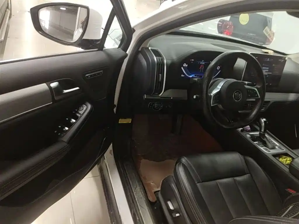 BYD Tang 2018 2.0T Automatic Smart Connection Honor Edition 7-Seater China V фото 16
