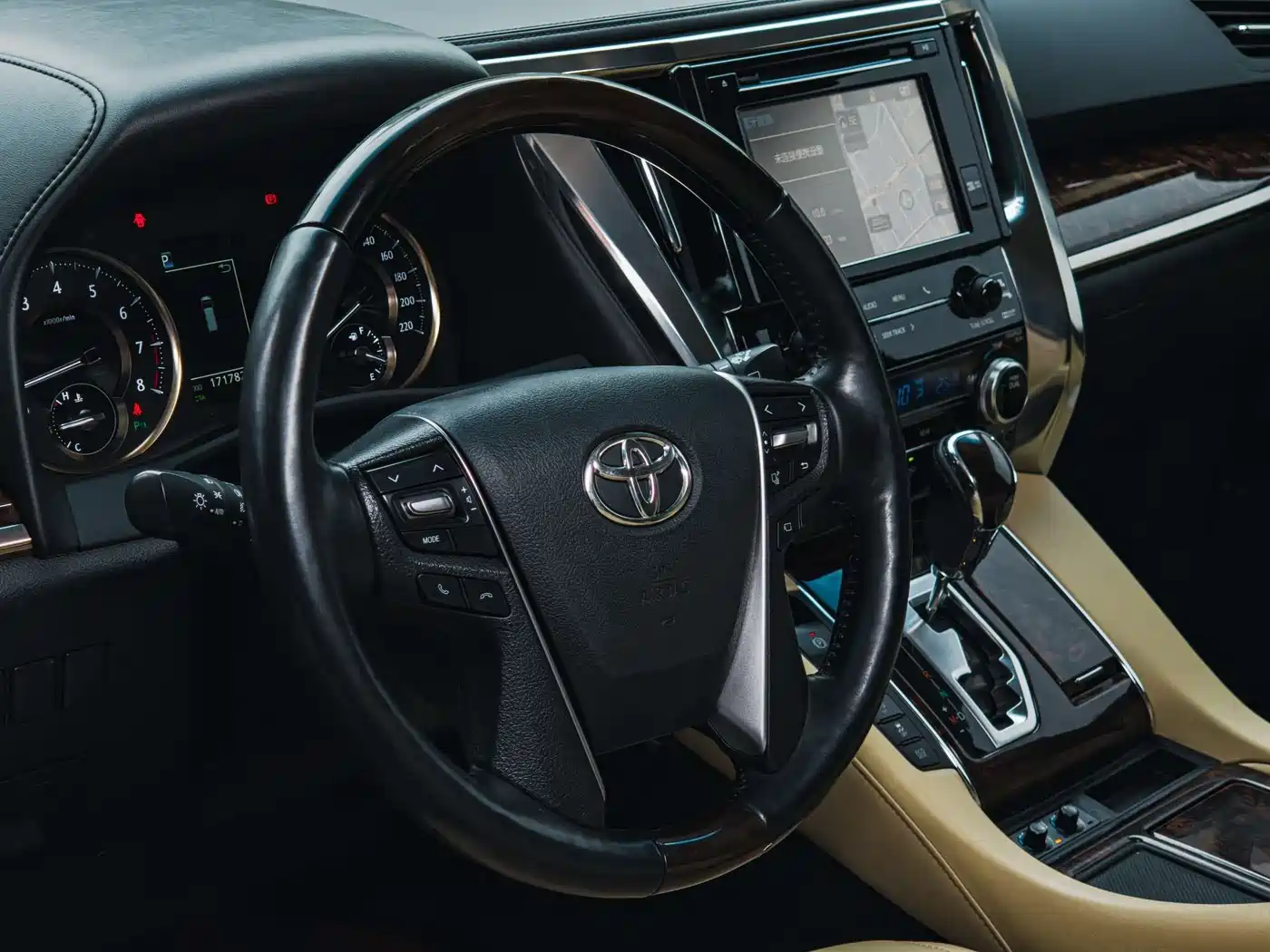 Toyota Alphard 2018 Facelift 3.5L Luxury Edition фото 10