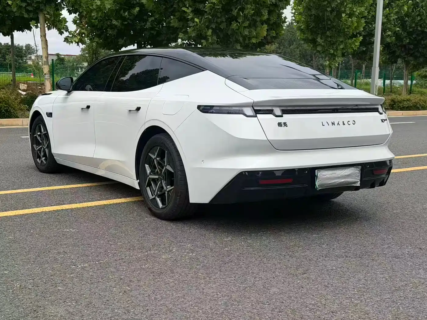 Lynk & Co 10 EM-P 2025 240km Base фото 8