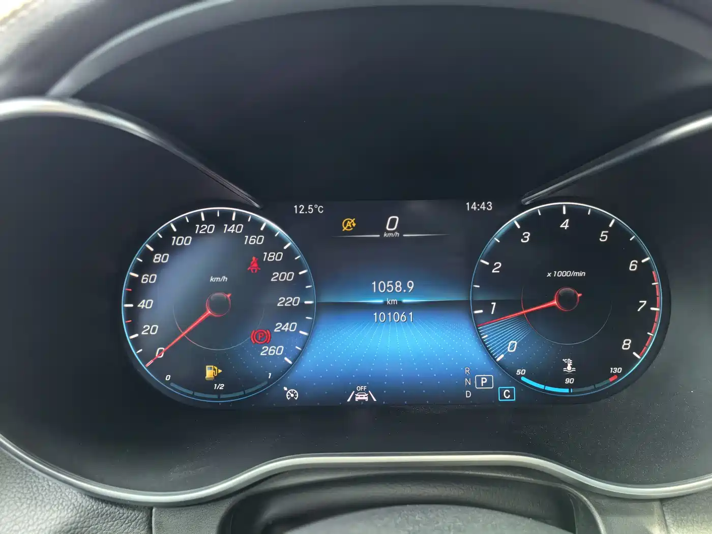 Mercedes-Benz GLC 2021 GLC 300 L 4MATIC Sporty фото 5