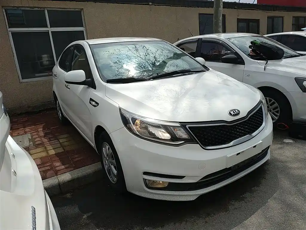 Kia K2 2015 Sedan 1.4L MT GLS фото 4