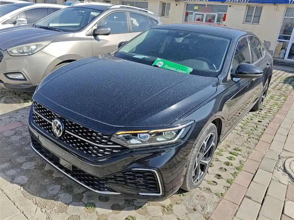 Volkswagen Passat 2023 Facelift 330TSI Starlight Luxury Edition