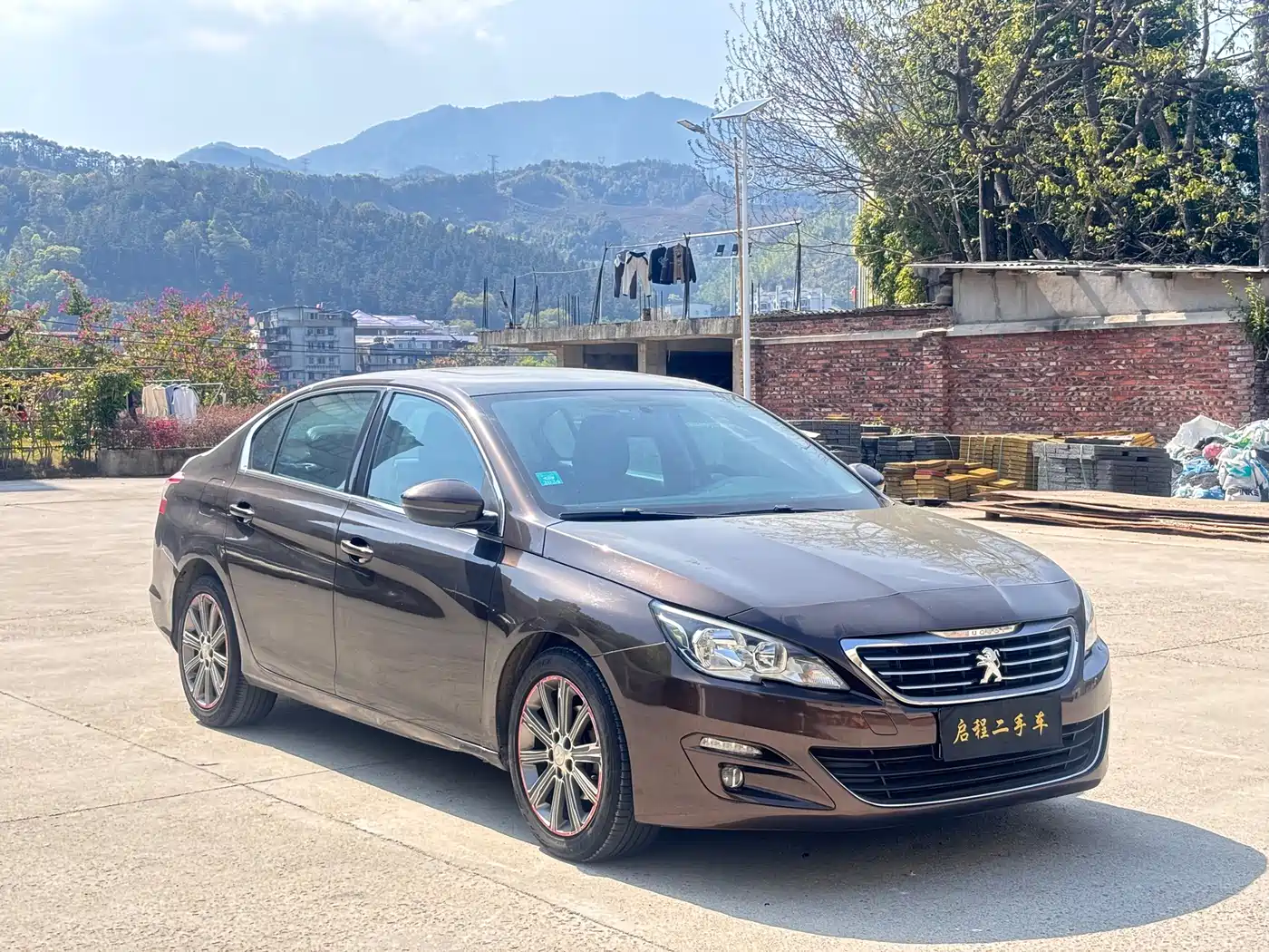 Peugeot 408 2014 1.8L Automatic Luxury Edition фото 3