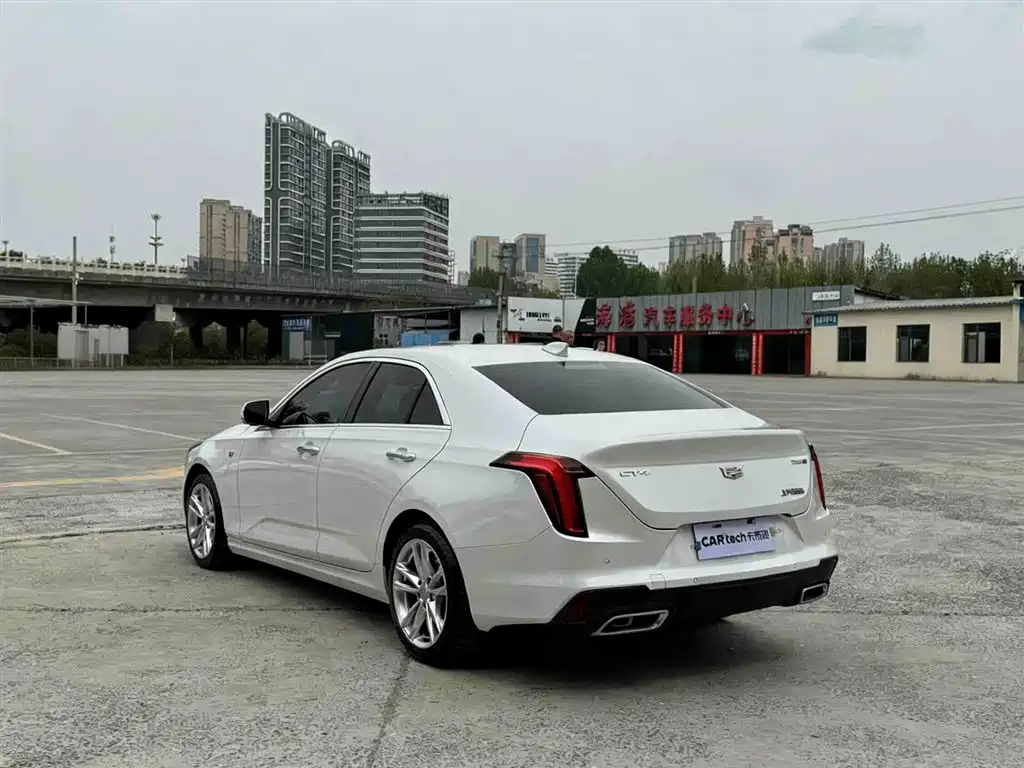 CADILLAC CT4