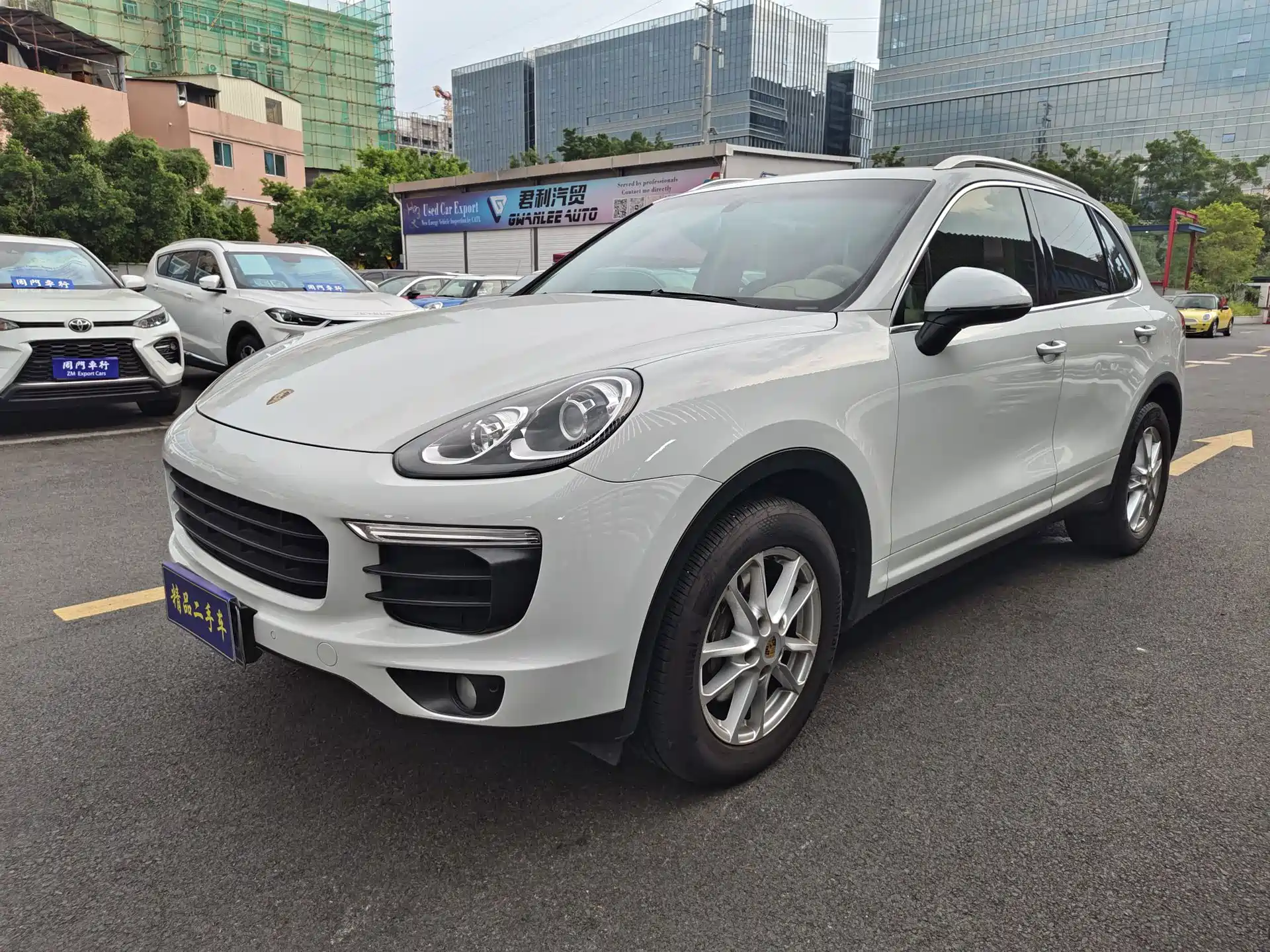 Фото 1 - Porsche Cayenne