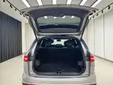 Фото 35 - Geely Monjaro