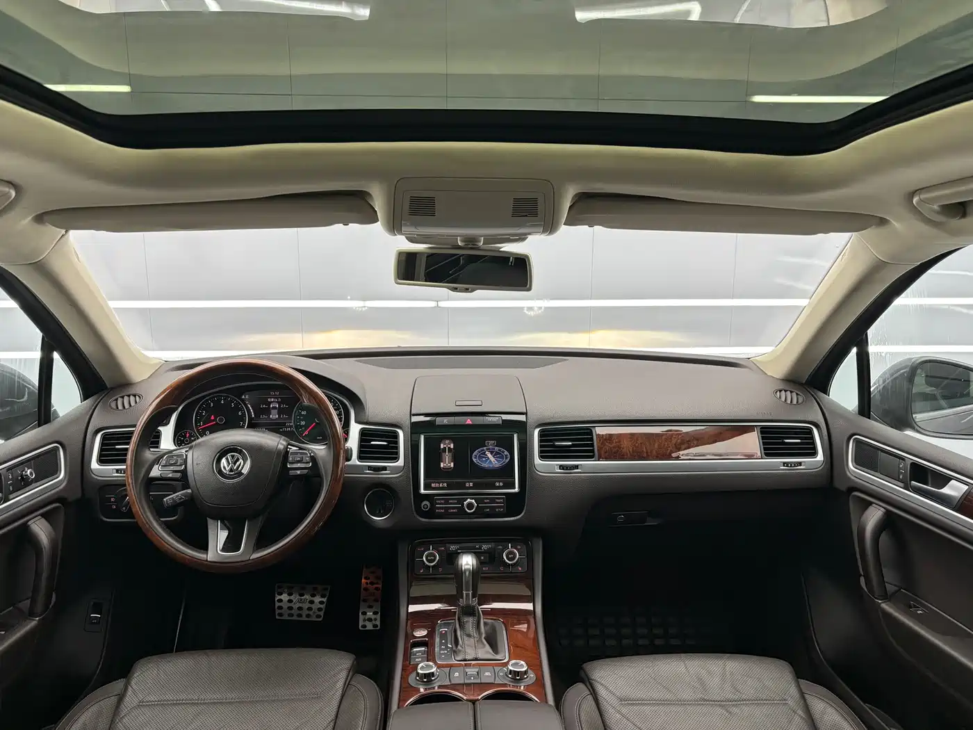 Volkswagen Touareg 2013 3.0TSI Limited Luxury Edition фото 10