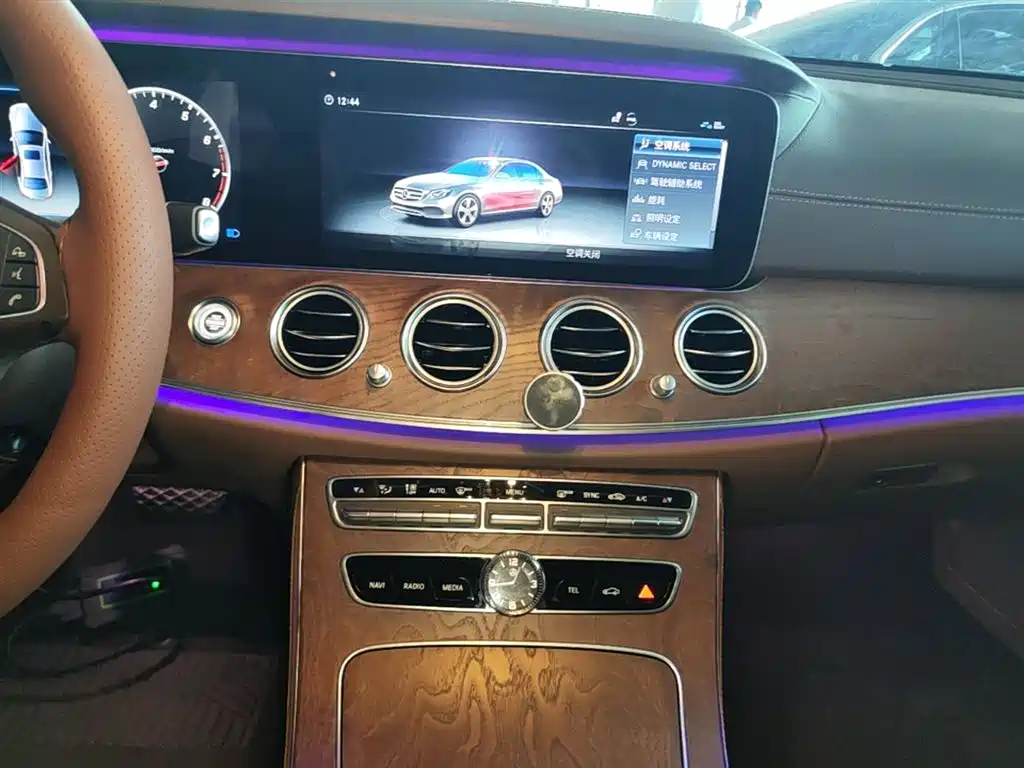 Mercedes-Benz E-Class 2018 Facelift E 200 L 4MATIC фото 13