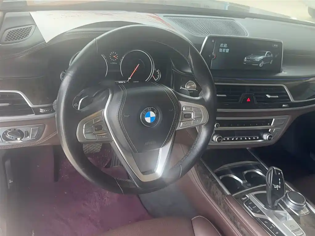 BMW 7 Series 2016 730Li Luxury фото 6