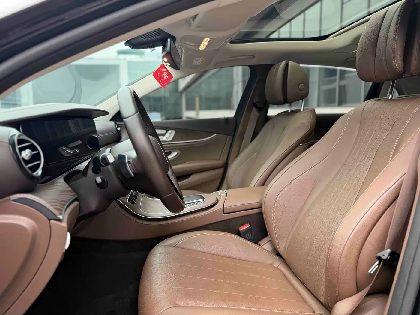 Mercedes-Benz E-Class 2023 E 300 L Fashion фото 4