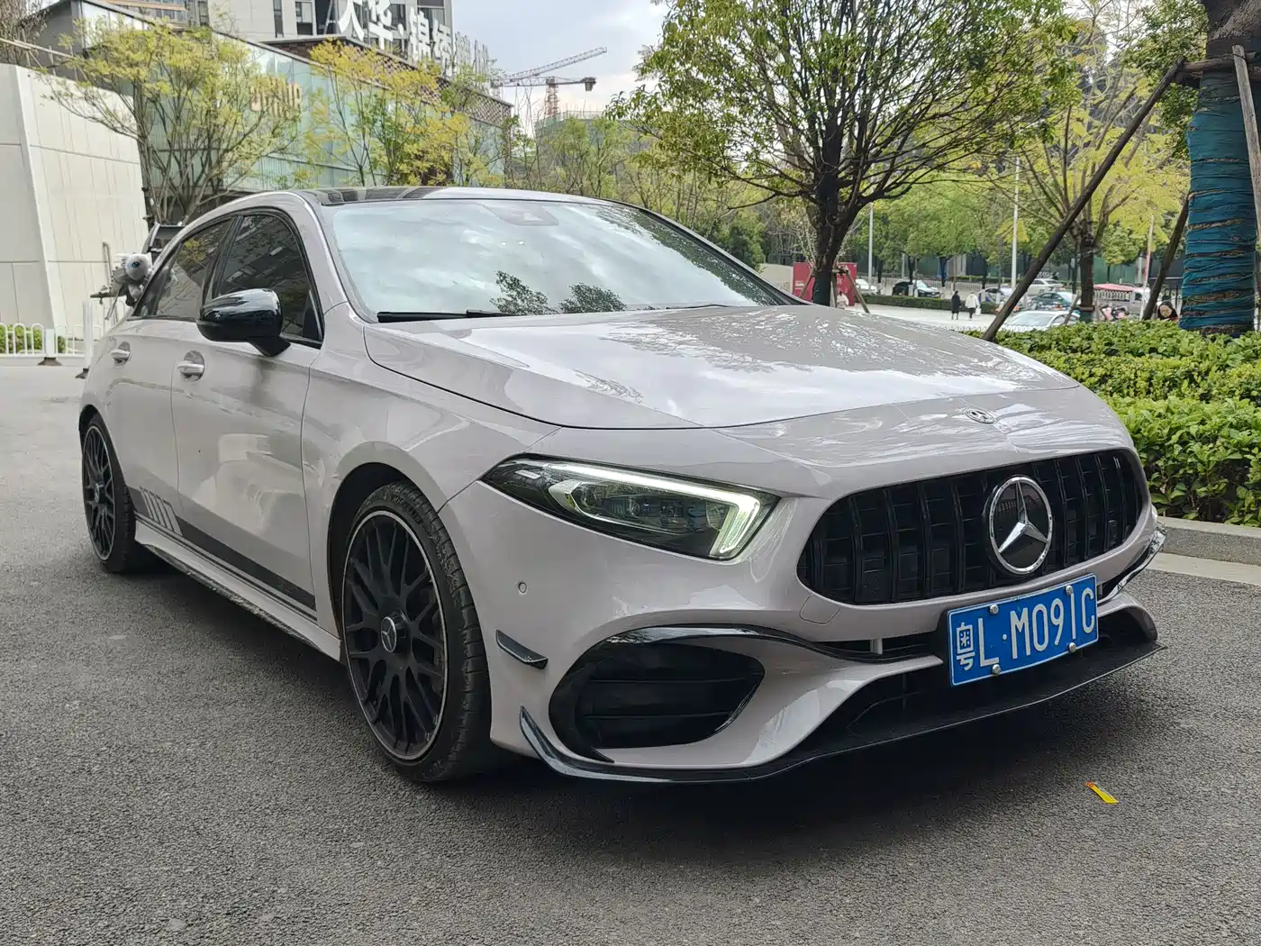 Mercedes-Benz A-Class AMG (Import) 2020 AMG A 35 4MATIC фото 3