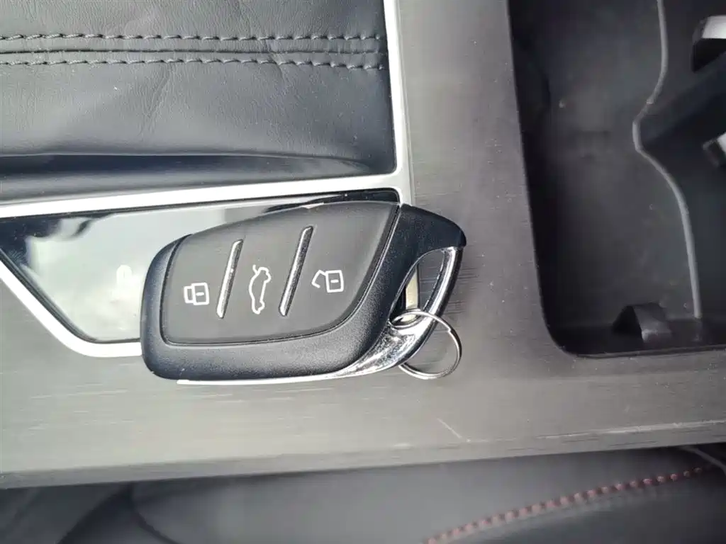 Roewe i5 2026 2026 1.5L CVT Luxury