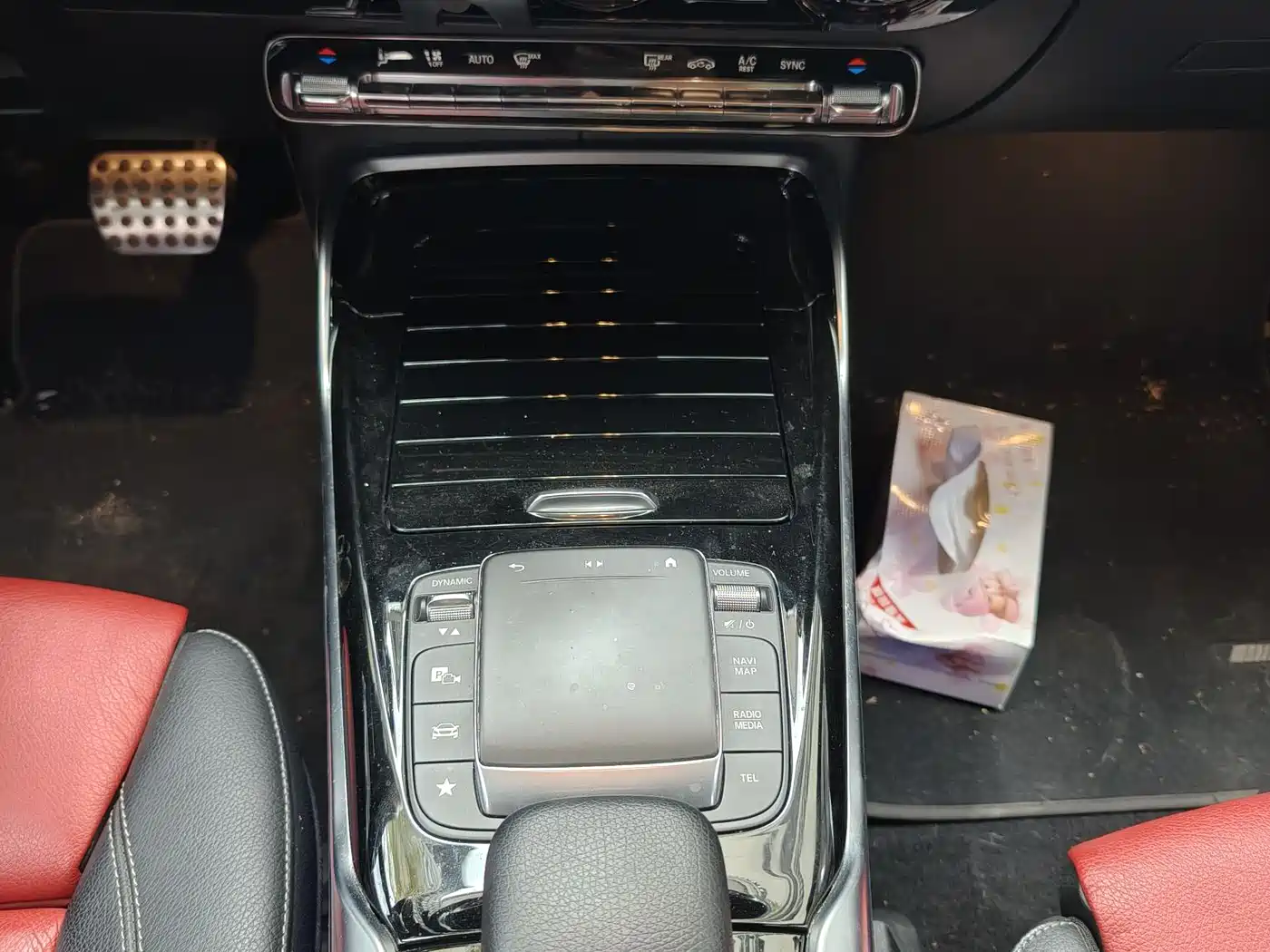 Mercedes-Benz A-Class AMG (Import) 2020 AMG A 35 4MATIC фото 10