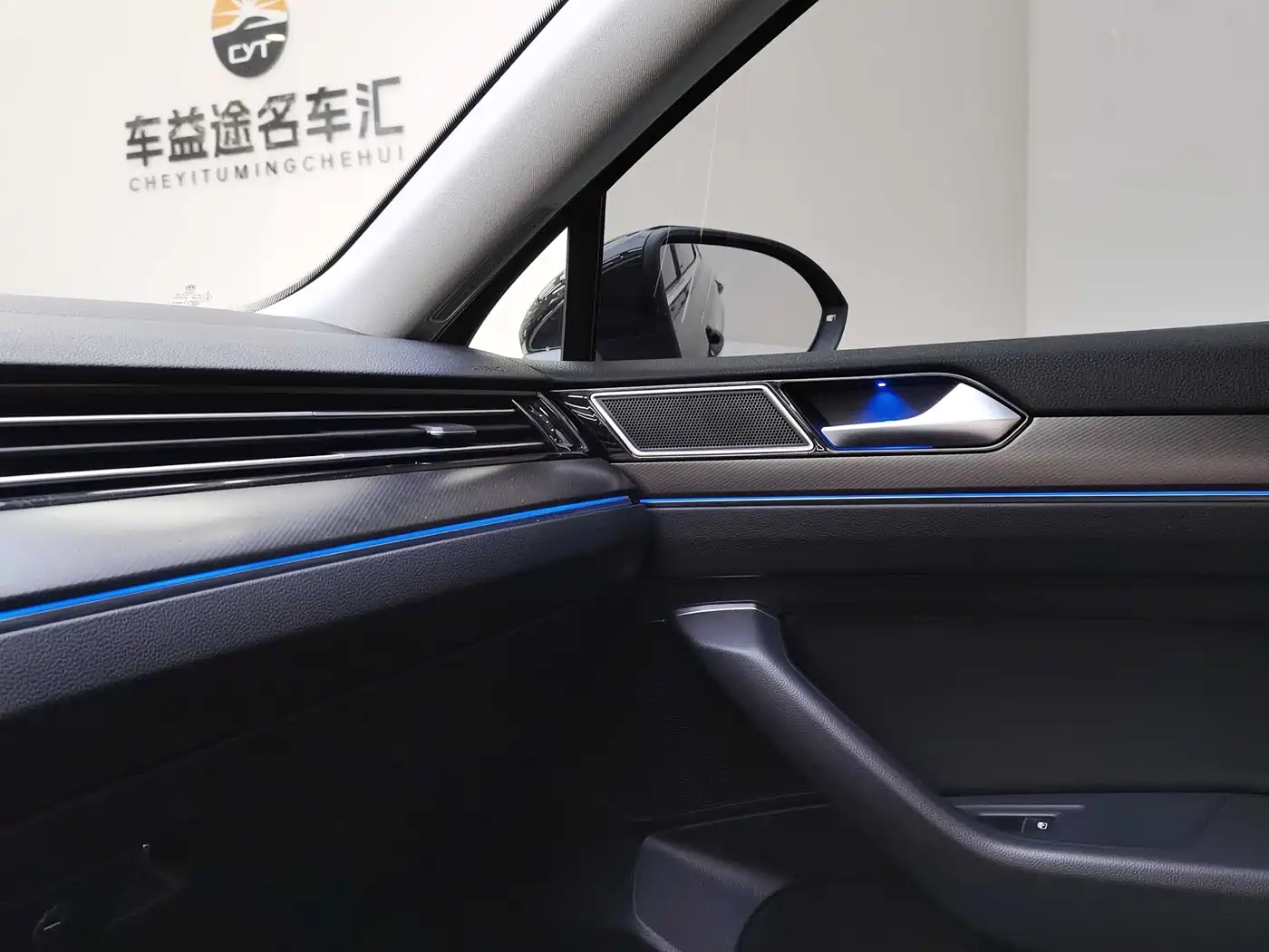 Volkswagen Magotan 2020 330TSI DSG Leading фото 16