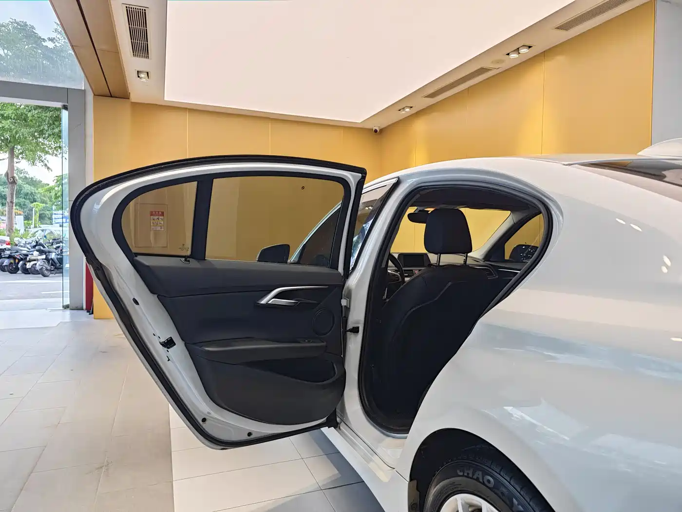 BMW 1 Series 2018 118i Fashion Edition фото 22