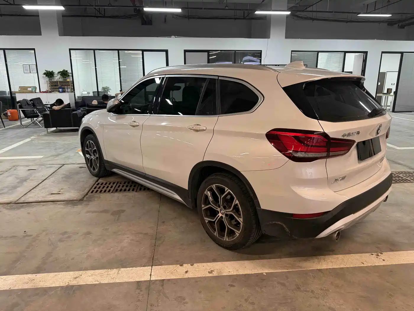 BMW X1 2022 sDrive20Li Premium фото 6
