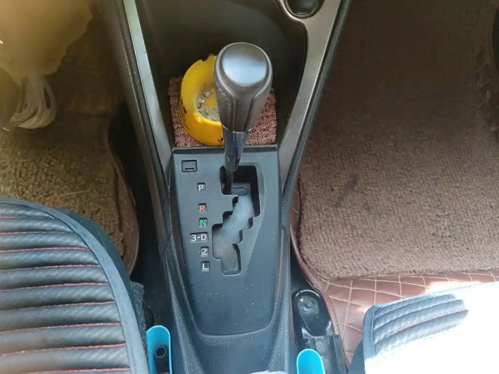 Toyota YARiS L Zhi Xuan 2015 1.5E Auto Charming Edition фото 7