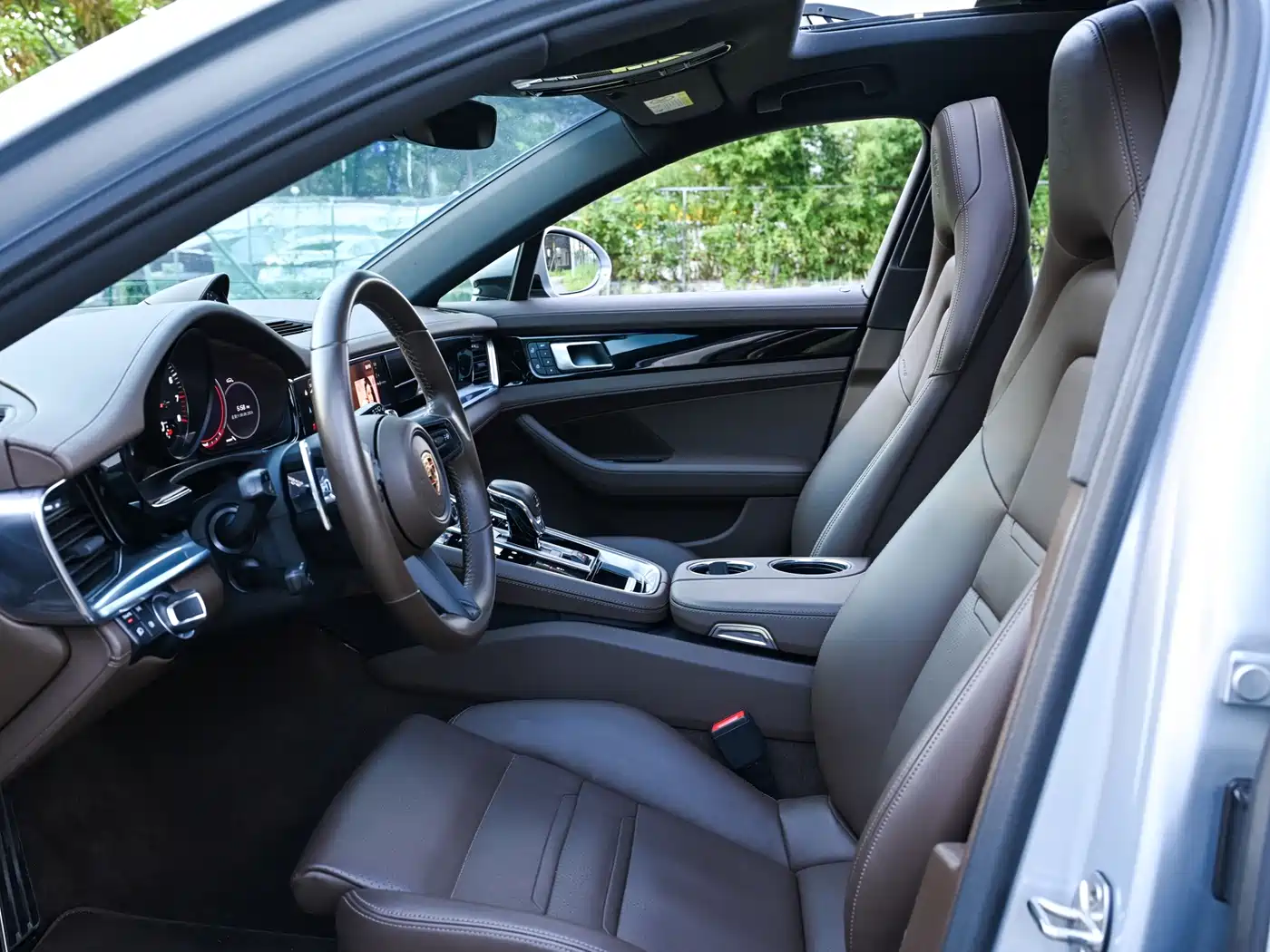 Фото 9 - Porsche Panamera