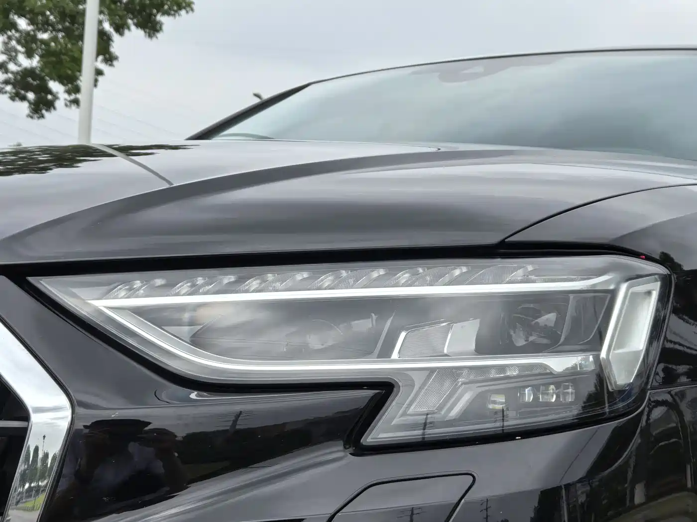 Audi A8 2023 A8L 50 TFSI quattro Exclusive фото 4