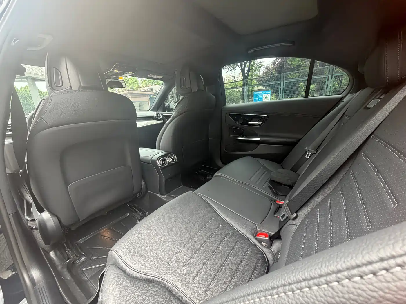Mercedes-Benz C-Class 2024 Facelift III C 260 L Sport фото 5