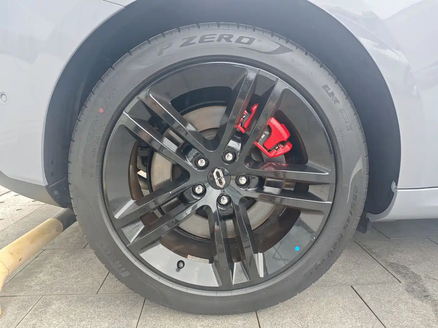 AITO Wenjie AITO M5 2024 Extended Range Max RS AWD Advanced Smart Driving Edition фото 15