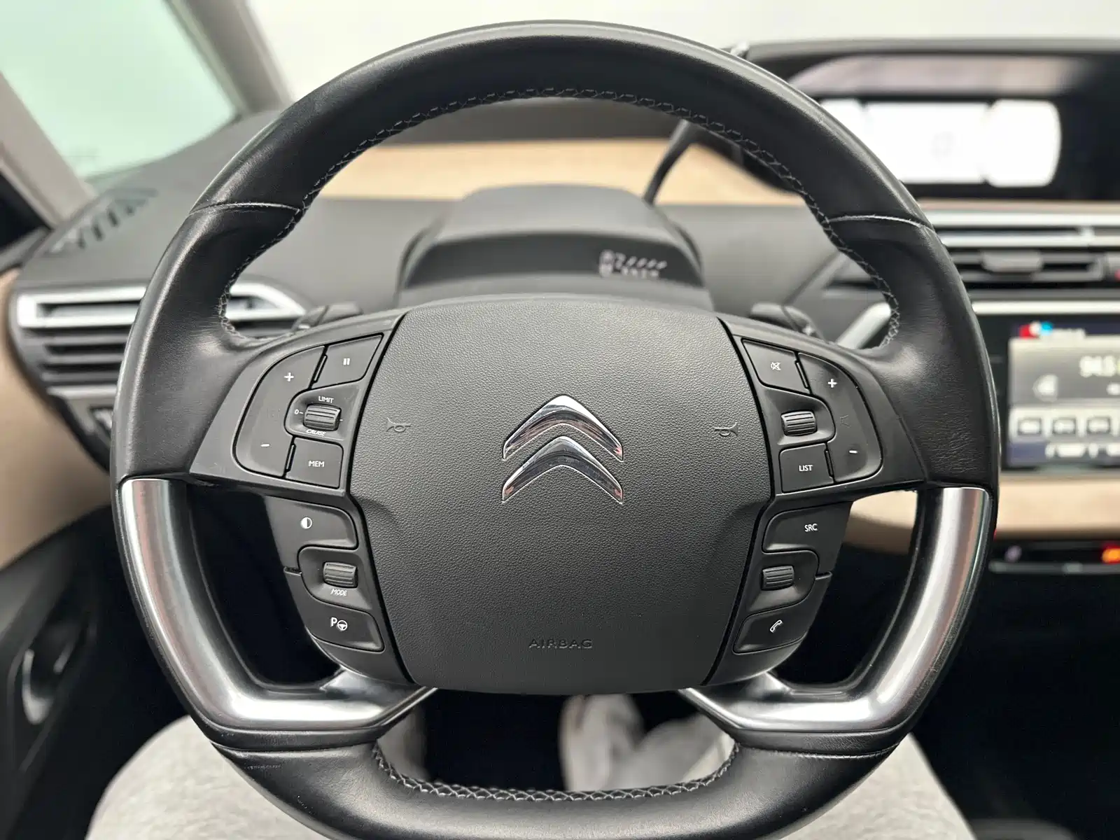 صورة 23 - Citroën C4 Picasso