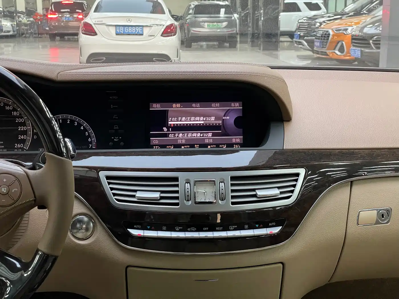 Mercedes-Benz S-Class 2010 S 300 L Premium фото 6