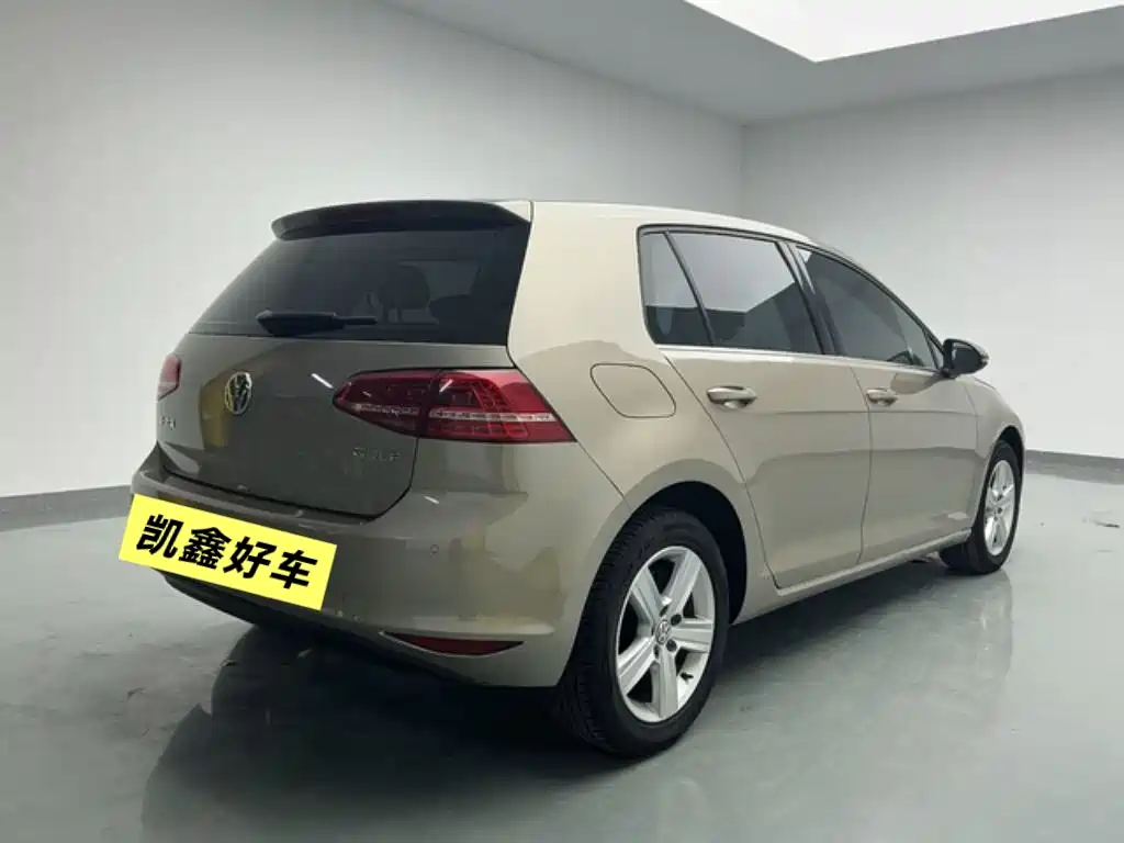 Volkswagen Golf 2015 1.6L Automatic Comfort фото 4