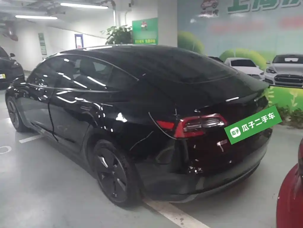 Фото 5 - Tesla Model 3