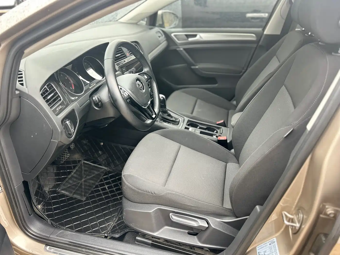 Volkswagen Golf 2019 200TSI DSG Comfort (China V) фото 37