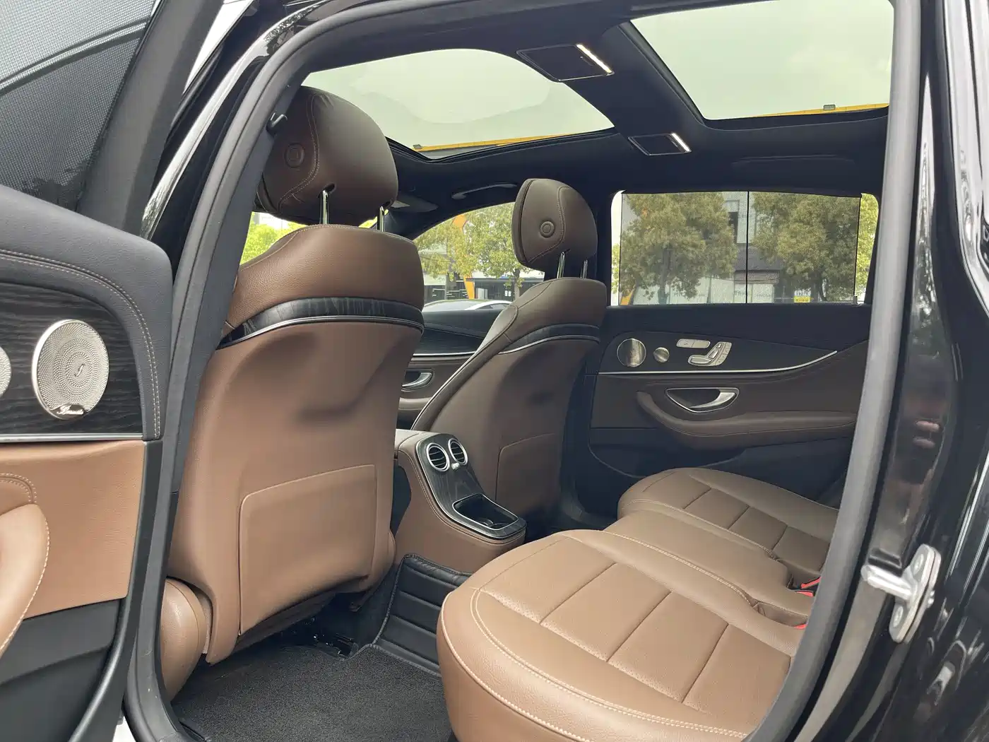 Mercedes-Benz E-Class 2022 Second Facelift E 300 L Sport Luxury фото 12