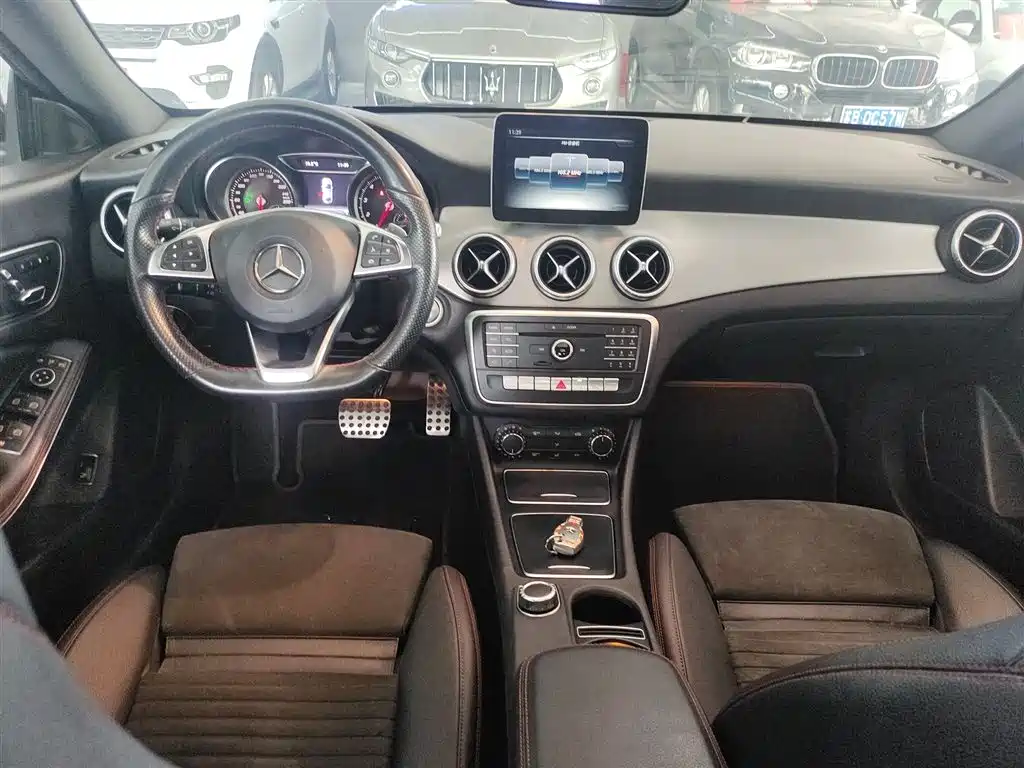Mercedes-Benz CLA (Import) 2017 Facelift CLA 220 4MATIC фото 6