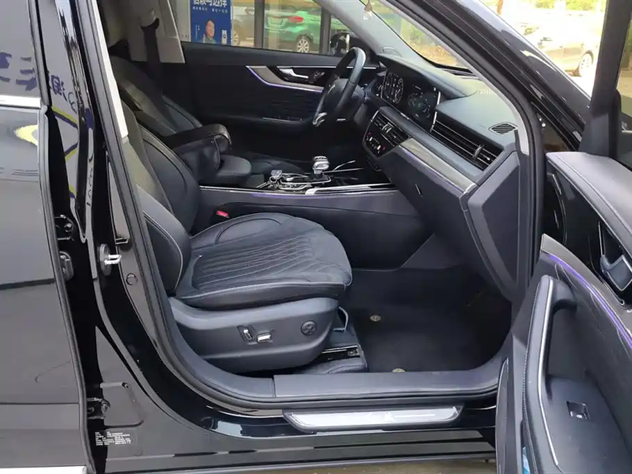 Hongqi HS5 2022 Facelift 2.0T Smart Flag Enjoyment Edition фото 8