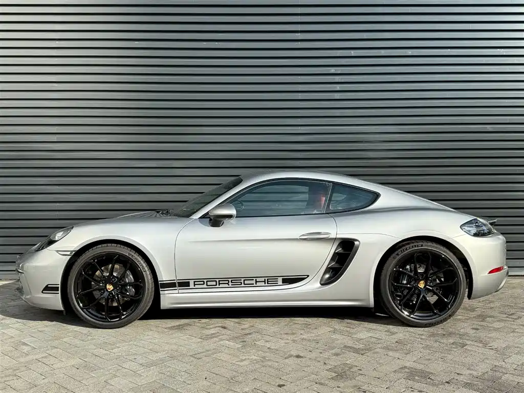 Porsche 718 2023 Cayman Style Edition 2.0T фото 4