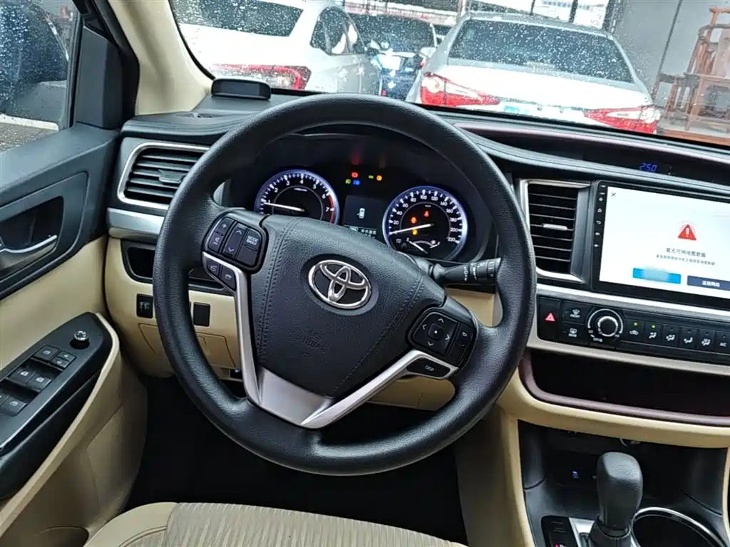 Toyota Highlander 2015 2.0T AWD Elite Edition 7-seater фото 11