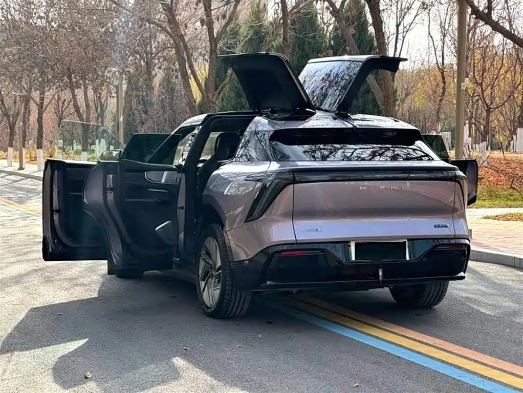 HiPhi GAO HE HIPHI Y